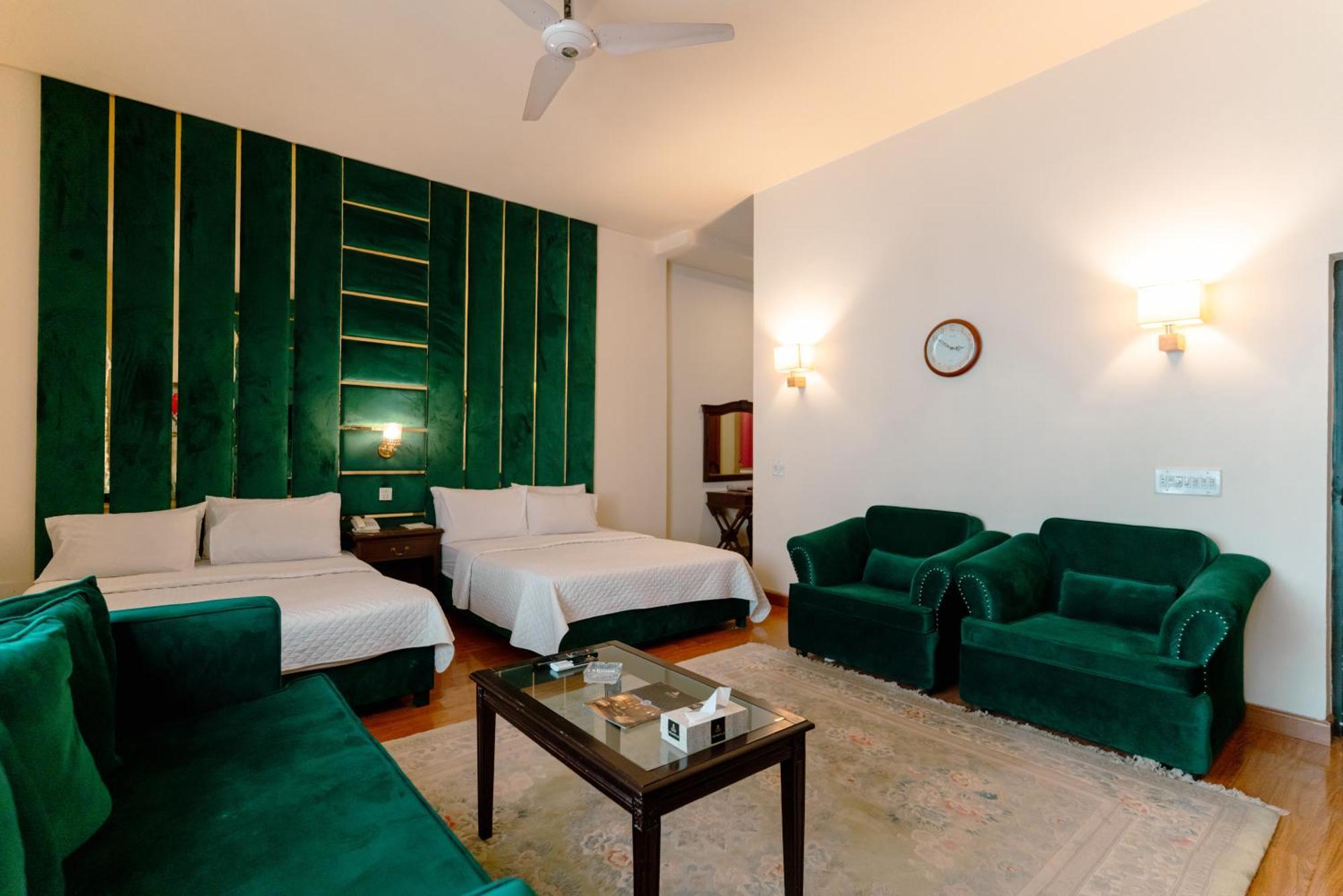 Vip House Peshawar Hotel Kültér fotó