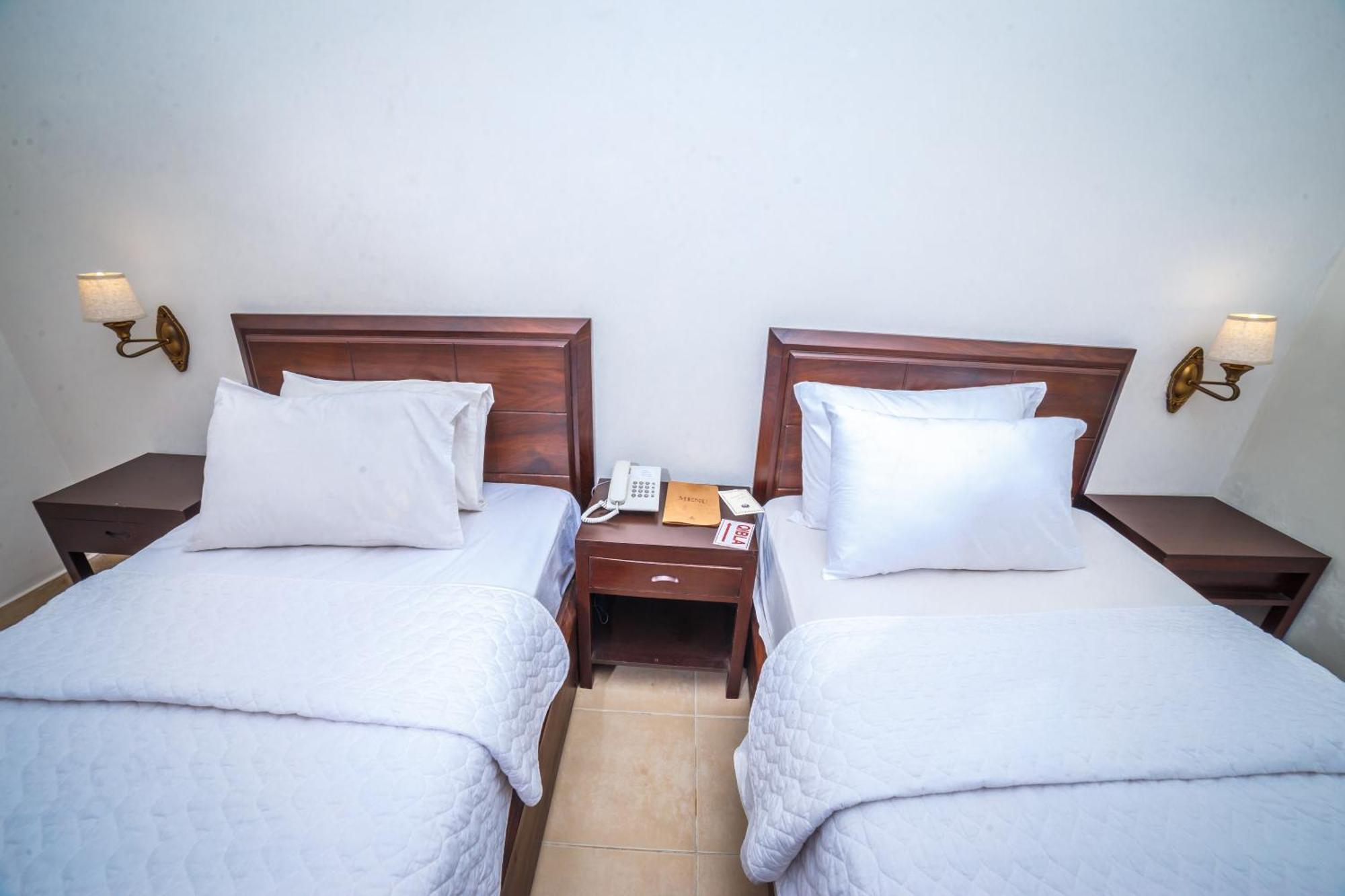 Vip House Peshawar Hotel Kültér fotó